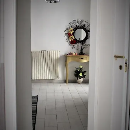 Апартаменты B E B La Fontana Del Carmine